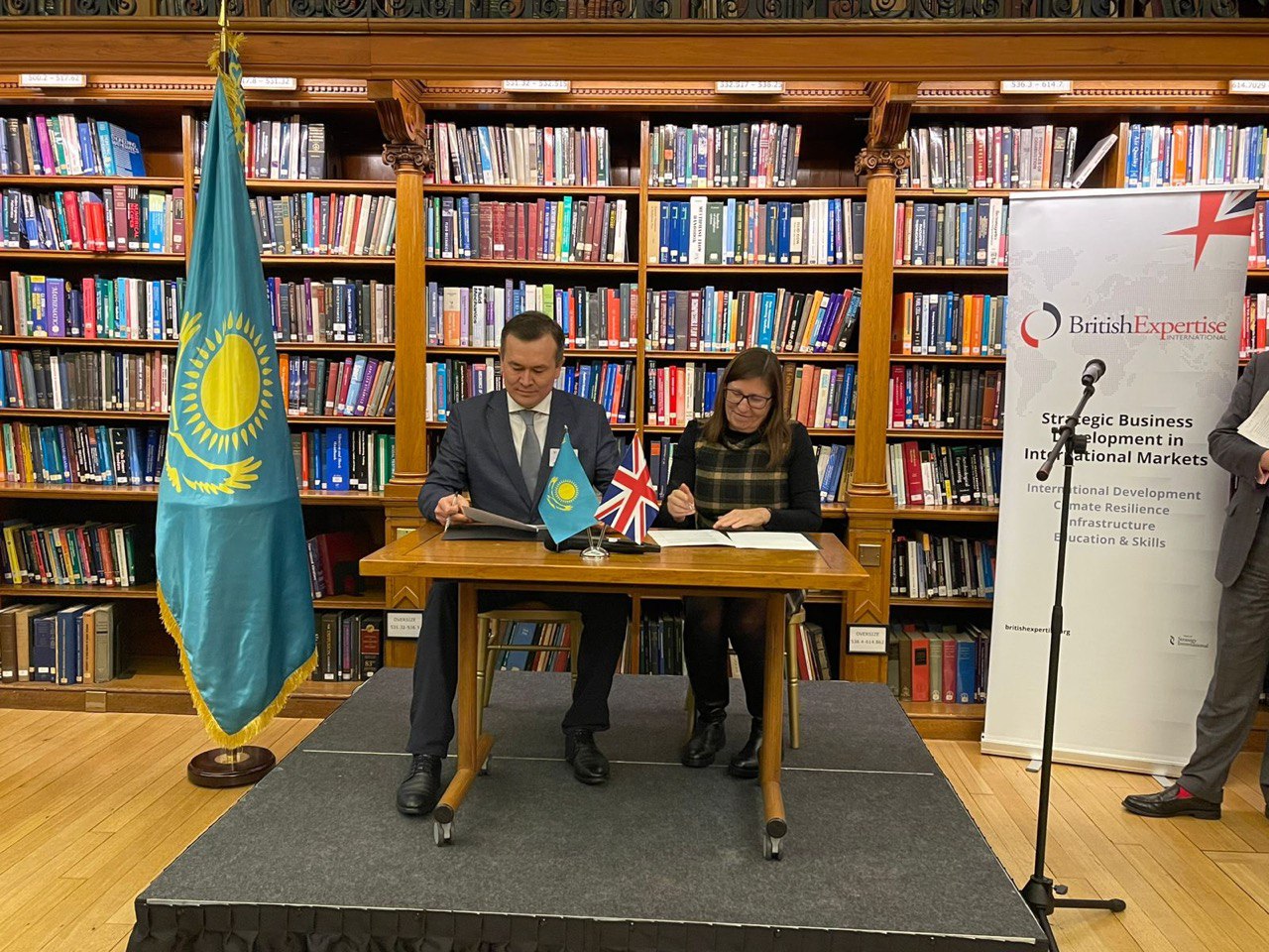 photo_5440378586893323683_y